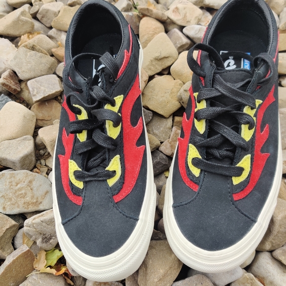 Vans Flame Shoes - Picture 2 of 5